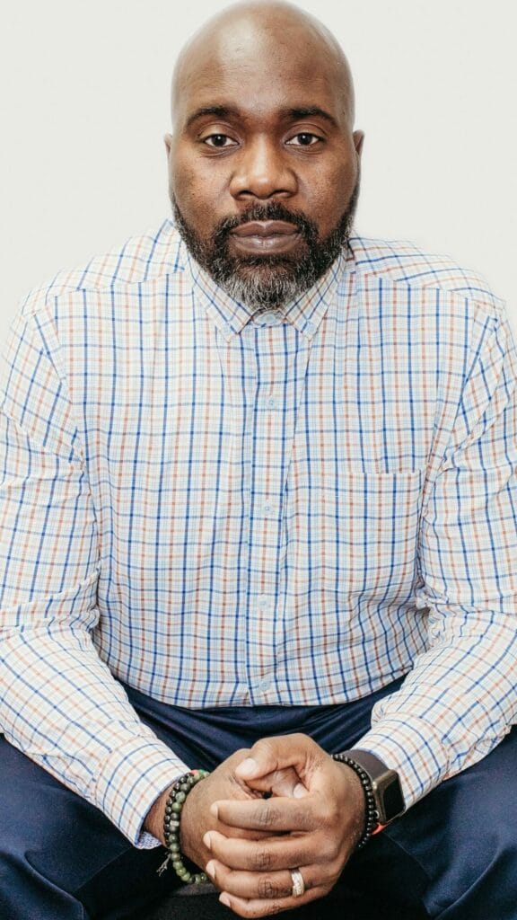 ArdraceHeadshots-4m-scaled-1-576×1024